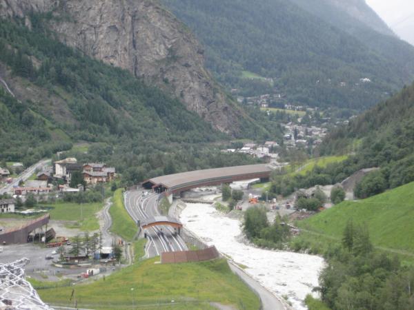 Grenze Italien nach dem Mont Blanc Tunnel