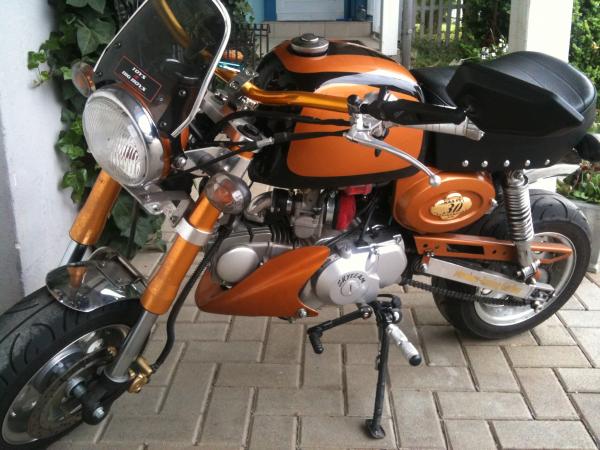 Honda Monkey (mit 175 ccm Skyteam Motor)