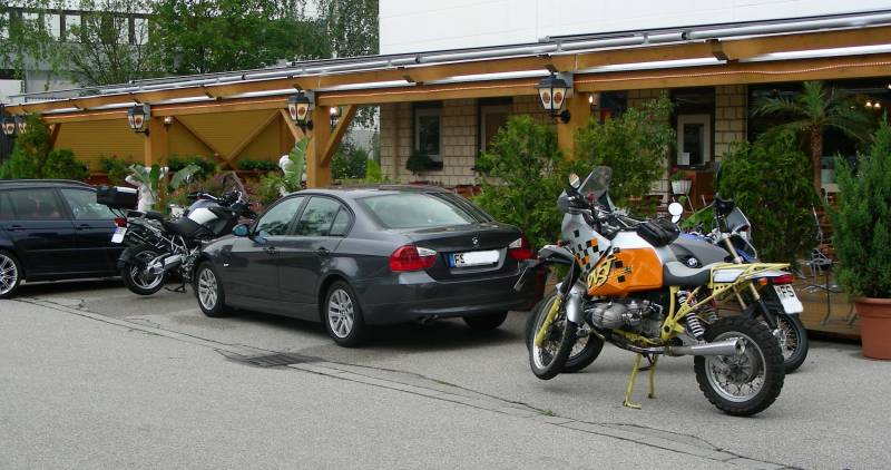 Ist da drin ein Motorradtreffen?