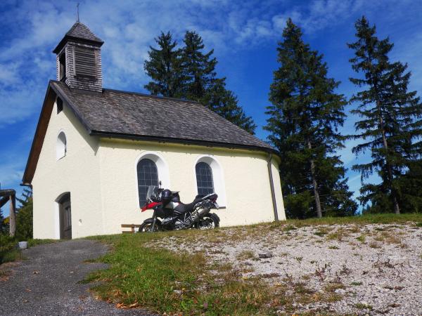 kleine kapelle im tannheimertal