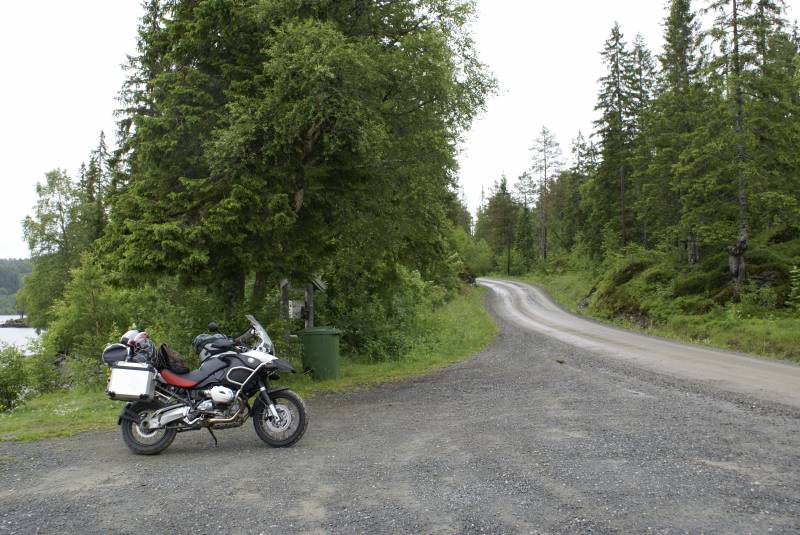 Kleine Strasse in Norwegen