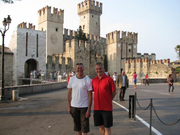 Mein Schwager li. und BanditEnfahrer Rainer re. in Sirmione.