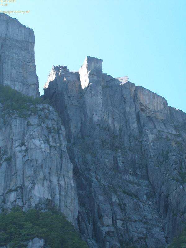 Prekestolen - die Kanzel vom Lyssefjord aus gesehen