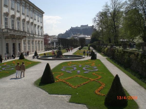 Salzburg09-Mirabellengarten