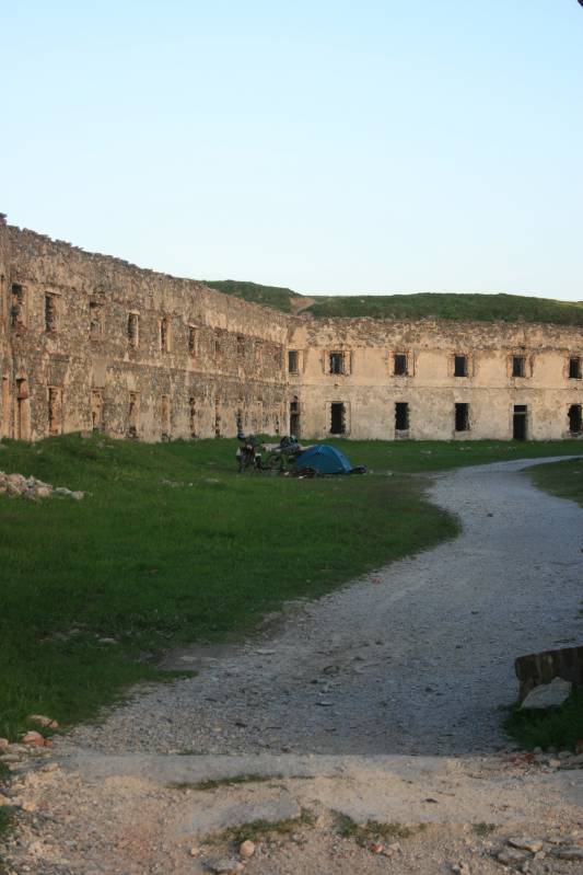 Schlafplatz im Fort Central