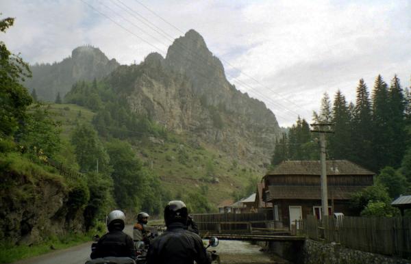 und wieder herunten und auf zum nächsten Pass