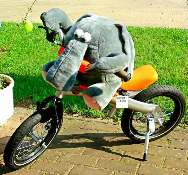 Wenn ich groß Bin werd ich eine ADV...Bike von meinem H2O..gabs zu Ostern09